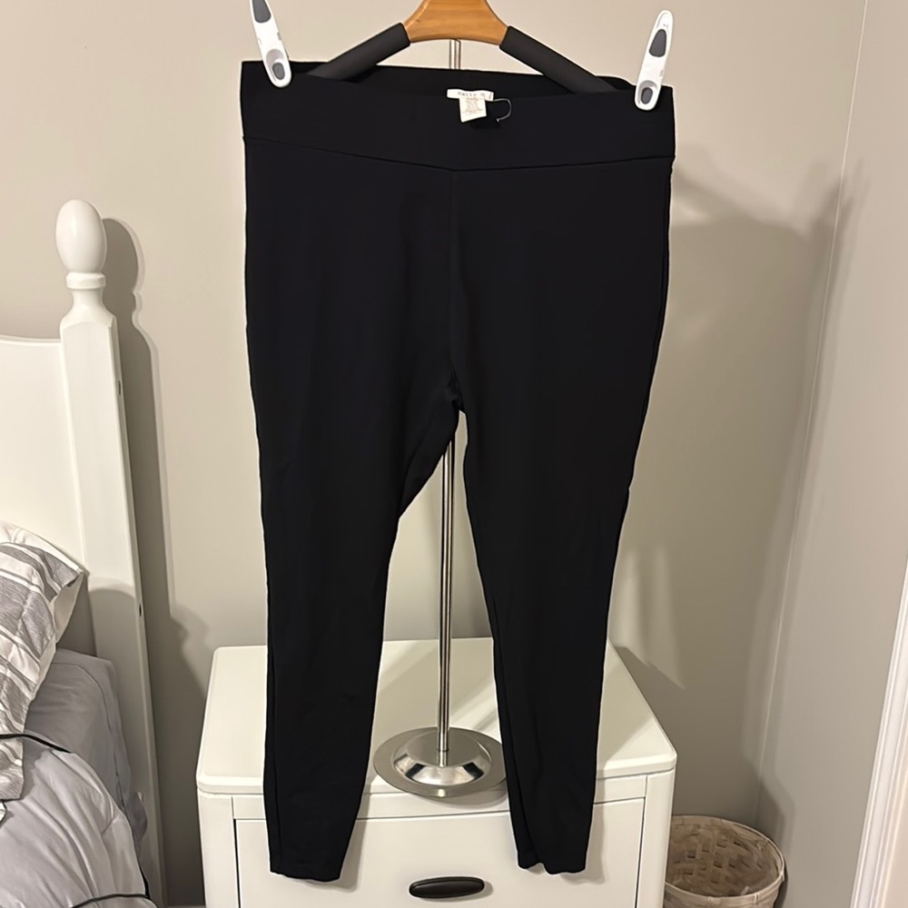 Women's Black Pull On Pants